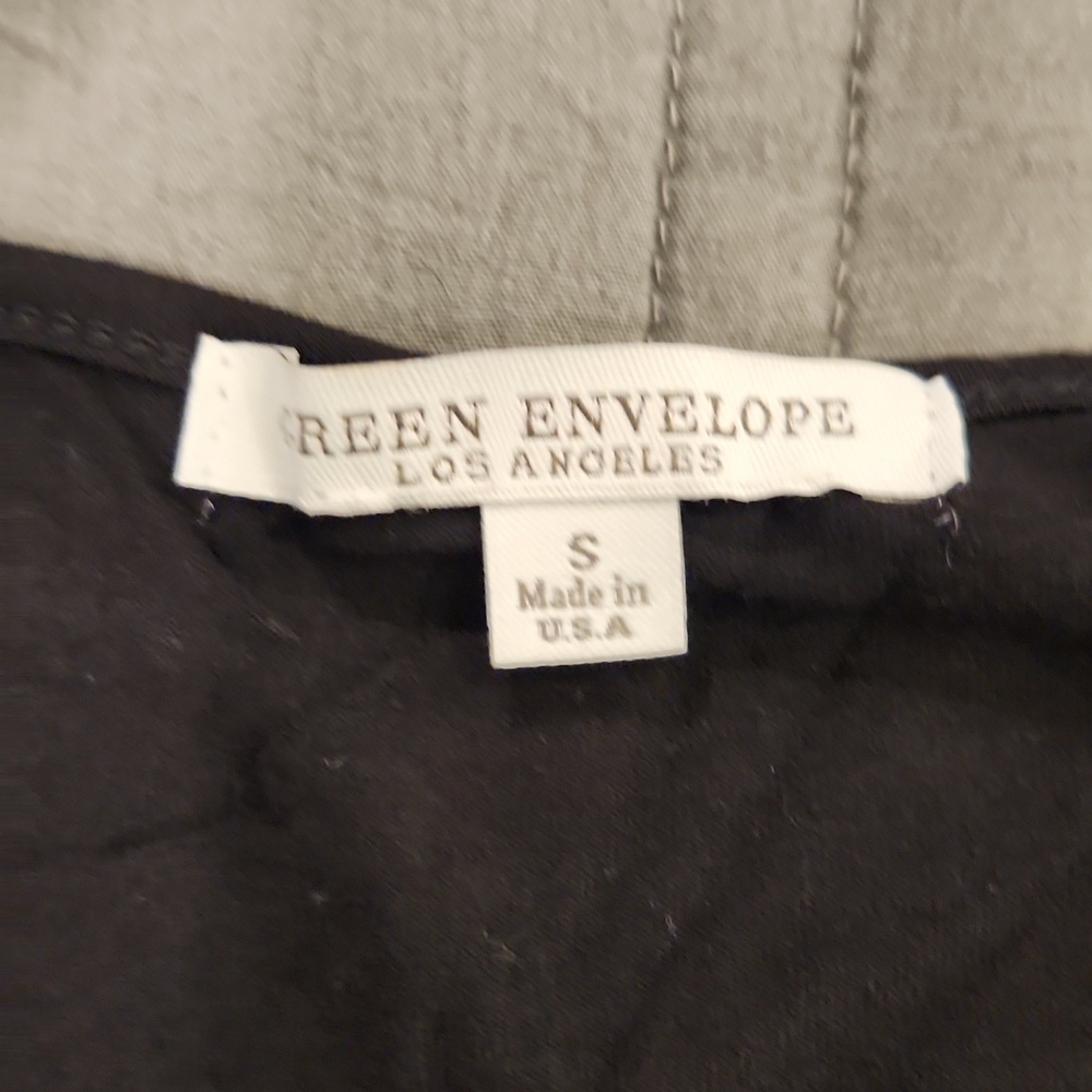Green Envelope Black Tee With 3/4 Lace Sleeves Size S! - Picture 2 of 6
